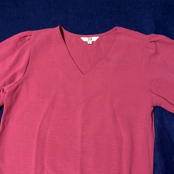 Brand : AND , dress is very light weighted with best quality, never used . - Picture 3 of 4